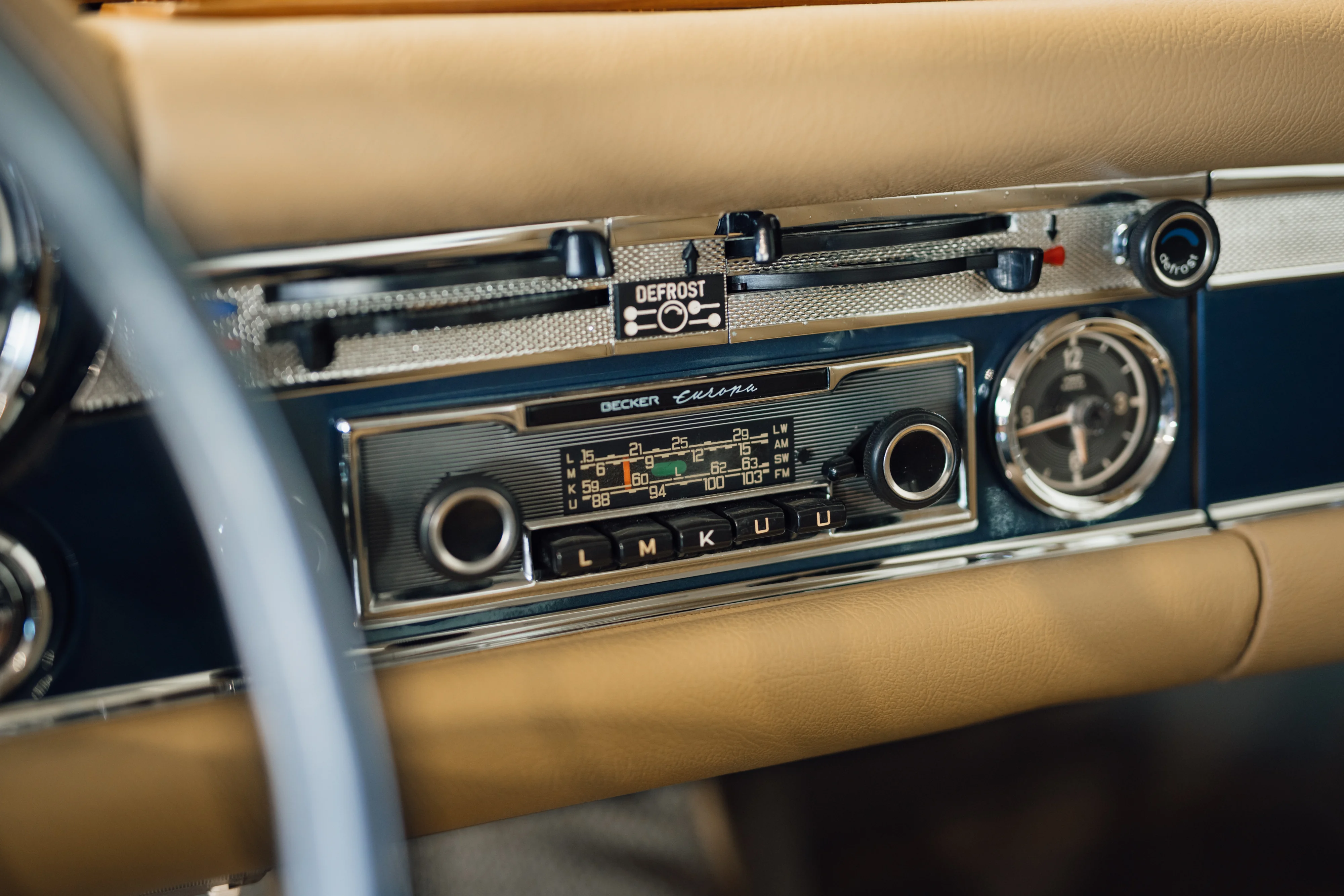 Mercedes-Benz 280 SL